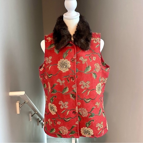 Coldwater Creek Vintage Red Floral Vest with Faux Fur Trim Size Medium - Picture 1 of 5